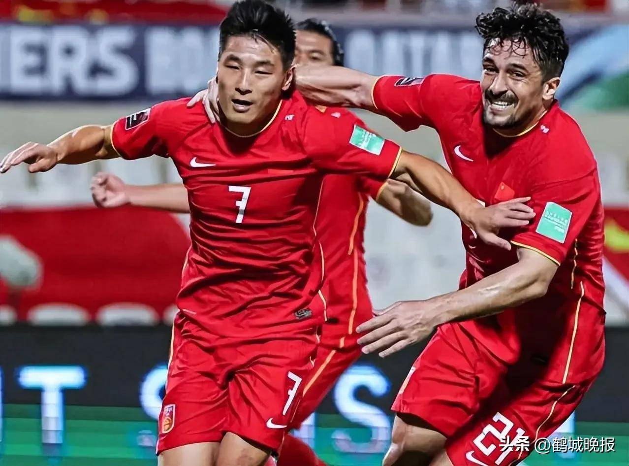 成都蓉城训练开放日,今夜回应争议引观众欢呼,法甲在即,数据层面出现新趋势的简单介绍 成都蓉城训练开放日,今夜回应争议引观众欢呼,法甲在即,数据层面出现新趋势的简单介绍